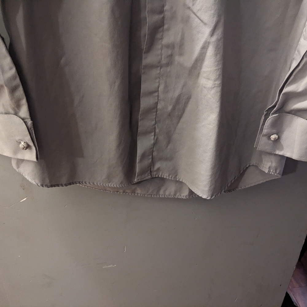 Shirt - Picture 3 of 4